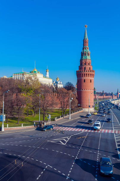 Le remblai de la rivière Moscou avec le Kremlin, Russie
 - Photo, image
