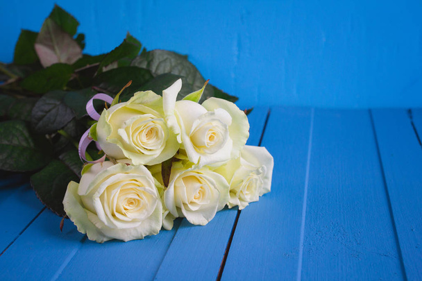 Bouquet of white roses - 写真・画像