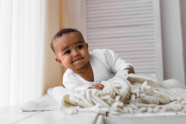 portrét dítěte roztomilý smíšené rasy - Fotografie, Obrázek