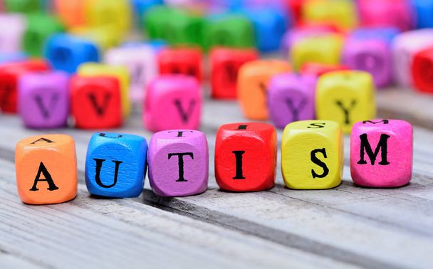 Autismus-Wort auf dem Tisch - Foto, Bild