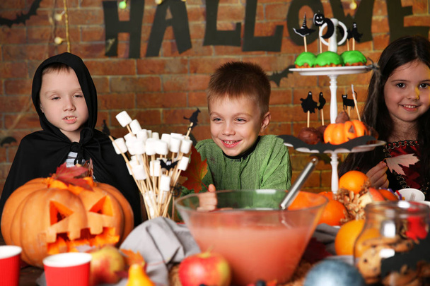 Cute kids on Halloween party - Fotografie, Obrázek