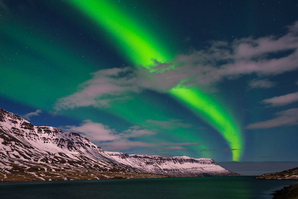 Niesamowite zorzę polarną w Islandii - Zdjęcie, obraz