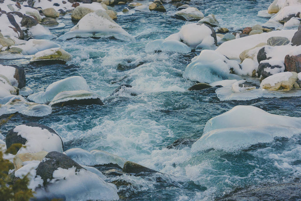 river in snow mountains - Foto, Bild