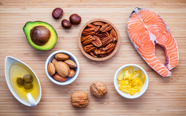 Wybór źródeł żywności omega 3 i tłuszczów nienasyconych. Super fo - Zdjęcie, obraz