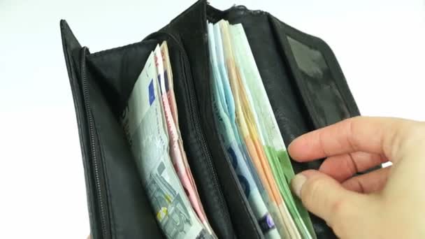 Γυναίκα λήψη τραπεζογραμματίων ευρώ - Πλάνα, βίντεο