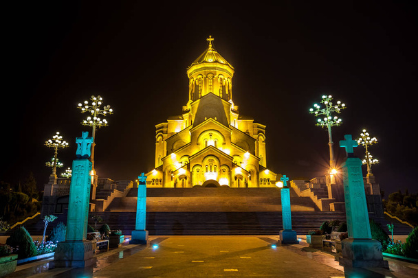 Ο μεγαλύτερος Ορθόδοξος Καθεδρικός Ναός της περιοχής του Καυκάσου - Sameba cathe - Φωτογραφία, εικόνα
