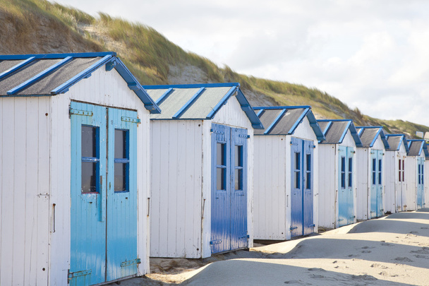 Case olandesi sulla spiaggia a De Koog Texel, Paesi Bassi
 - Foto, immagini
