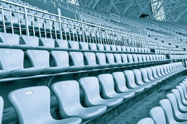 Tribuna dei sedili guardare le partite all'interno dello stadio
. - Foto, immagini