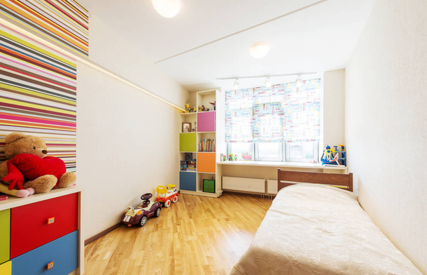 Chambre colorée pour enfants
 - Photo, image
