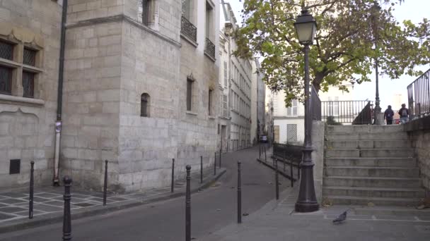 (4k) historische mittelalterliche Straße in cite Insel in Paris - Filmmaterial, Video