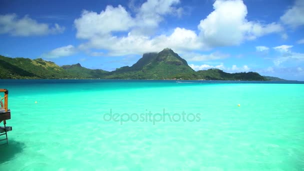 Aquamarine lagoon and Overwater Bungalow - Footage, Video