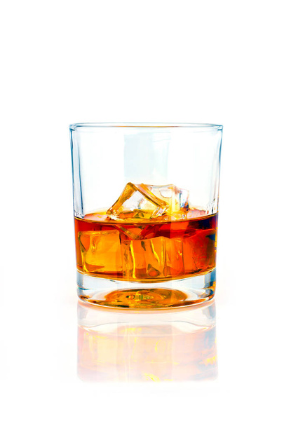 Whisky con ghiaccio - Foto, immagini