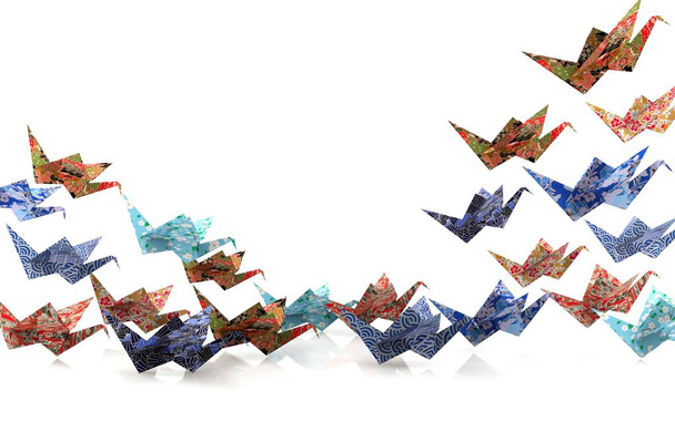 Grupo de pájaros de papel Origami despegando, concepto de libertad
 - Foto, Imagen