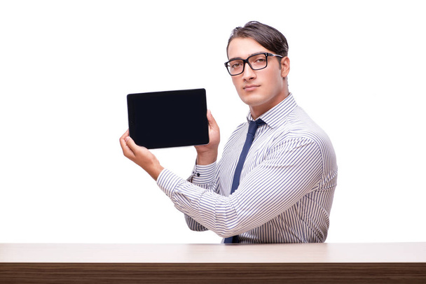 Pohledný podnikatel práci s tabletovým počítačem izolované na wh - Fotografie, Obrázek
