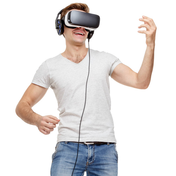 Man with virtual reality goggles - Foto, immagini