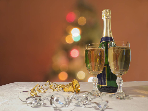 Nieuwjaar champagne glazen - Foto, afbeelding