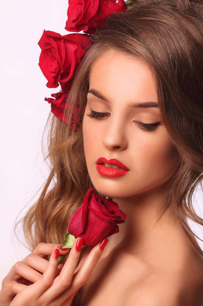 Beauty model woman with beautiful make up and curly hair style  - 写真・画像