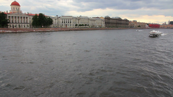 Meteor - Tragflügelboot auf dem Fluss Newa in St. Petersburg Russland - Filmmaterial, Video