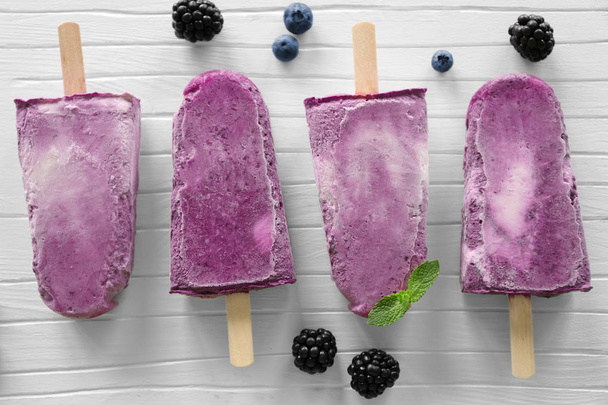 Tasty fruit ice-cream  - Foto, Bild