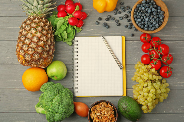 Notebook with fruits and vegetables - Fotografie, Obrázek