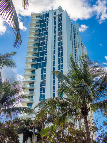 Vysoké budovy tropical Resort  - Fotografie, Obrázek