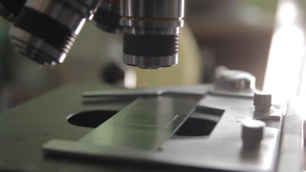 Análise laboratorial do microscópio
 - Filmagem, Vídeo