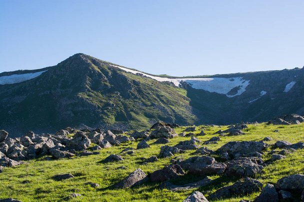Piękny krajobraz z lodowca w highlands Artvin - Zdjęcie, obraz