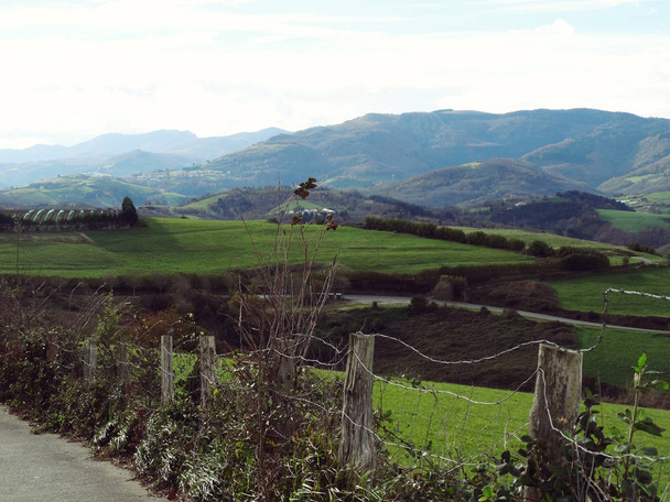 Montagnes basques à côté de Zarautz San Sebastian Paysage
 - Photo, image