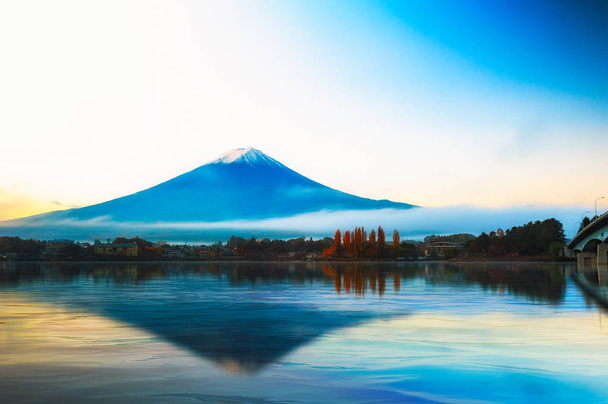 Mont Fuji le lac kawaguchiko
 - Photo, image