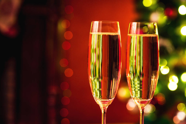 Beautiful two glasses of champagne - Φωτογραφία, εικόνα