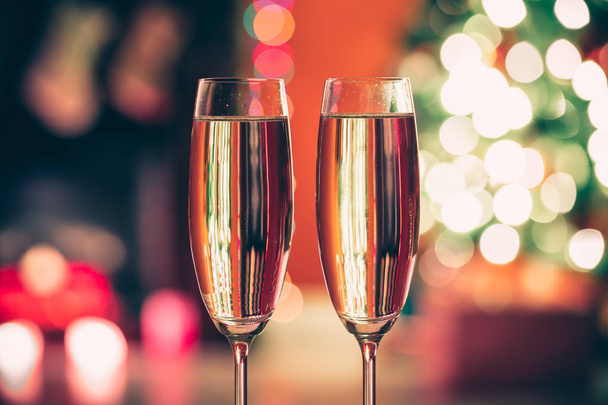 Beautiful two glasses of champagne - Foto, afbeelding