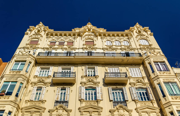 Piękne budynki starego miasta Walencja - Hiszpania - Zdjęcie, obraz