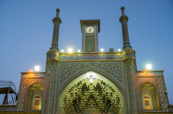 Мечеть в Куме
 - Фото, изображение