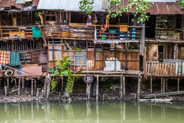 slummi hökkelit Keski bangkok
 - Valokuva, kuva