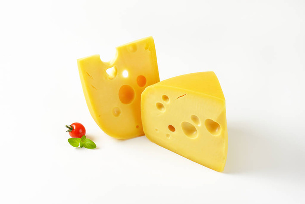 cunei di formaggio giallo con occhi
 - Foto, immagini