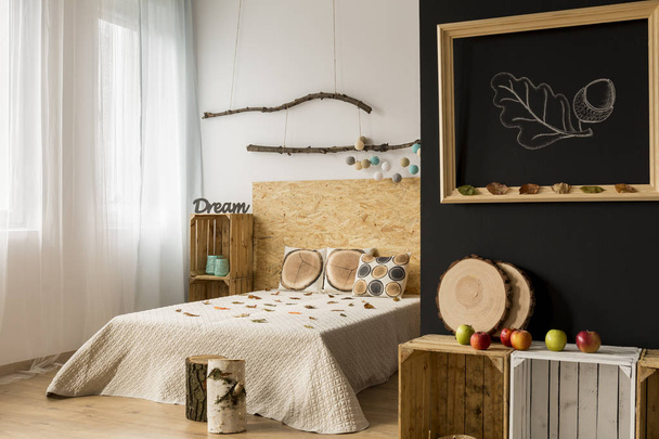 Bedroom with autumn-inspired interior - Foto, Imagem