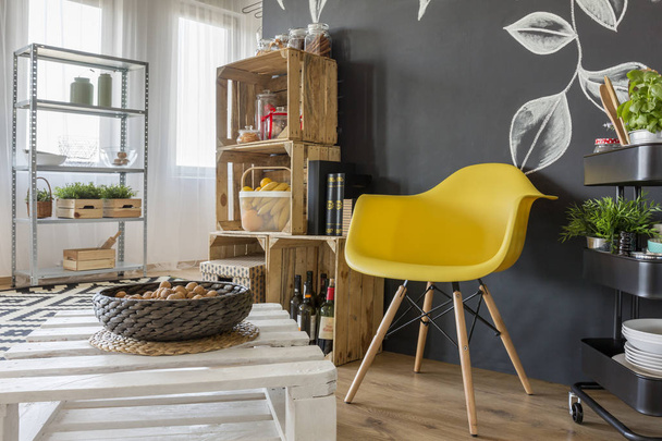 Room with pallets furniture - Фото, изображение
