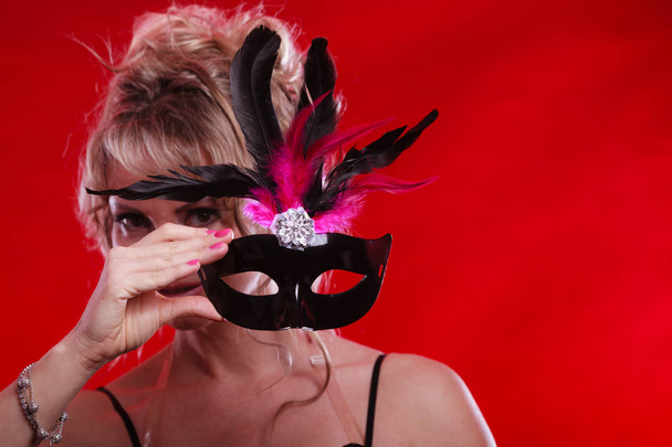 Amazing woman with carnival mask. - Fotoğraf, Görsel