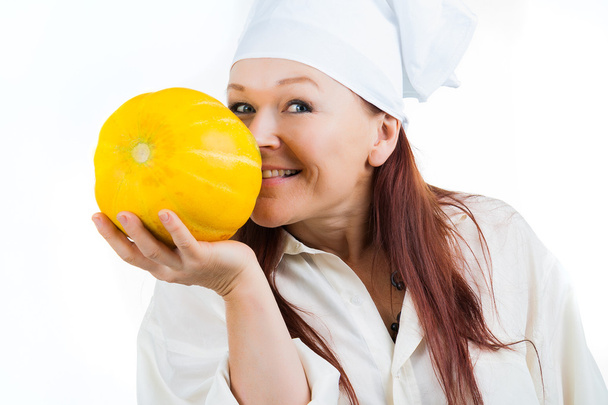 kobieta pachnie żółty melon - Zdjęcie, obraz