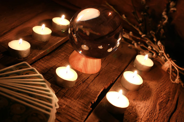 kynttilä ennustaminen tarot kortit
 - Valokuva, kuva