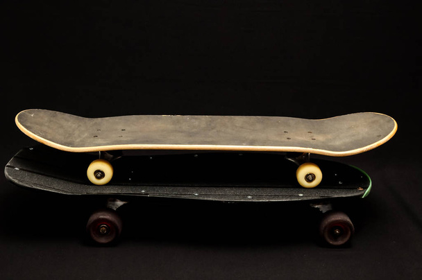 Vieux planche à roulettes en bois d'occasion - Photo, image