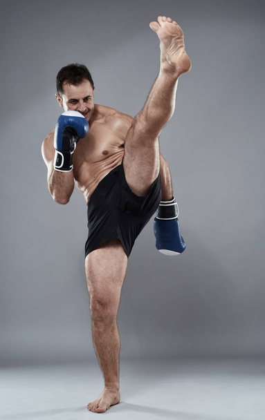 fighter in black shorts - Фото, зображення