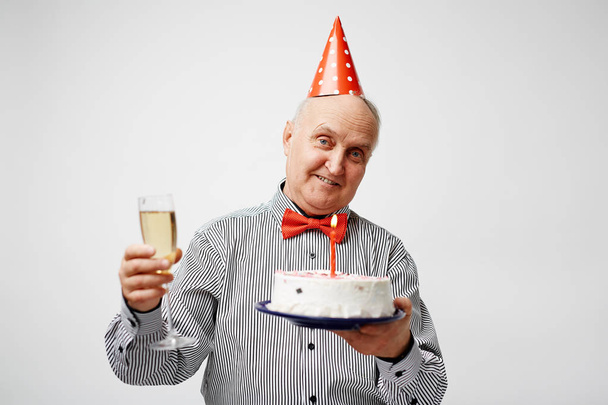 Man celebrating birthday - Foto, afbeelding