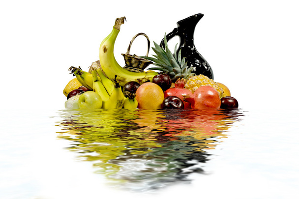 Reflection of fruit - Photo, Image