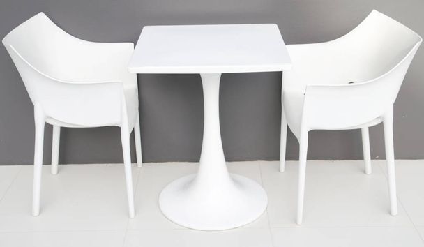 Современные стулья для внутренних столов
 - Фото, изображение