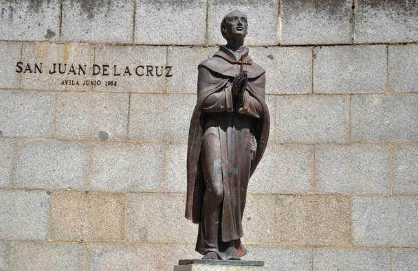 Statua di San Juan de la Cruz in Avila (Spagna)
) - Foto, immagini