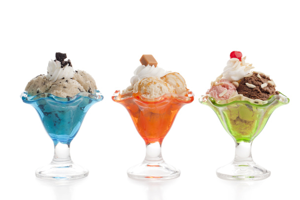 Kolme eri variantti jäätelöä
 - Valokuva, kuva