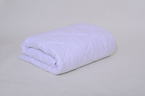 одеяло, мягкое теплое одеяло на заднем плане
 - Фото, изображение
