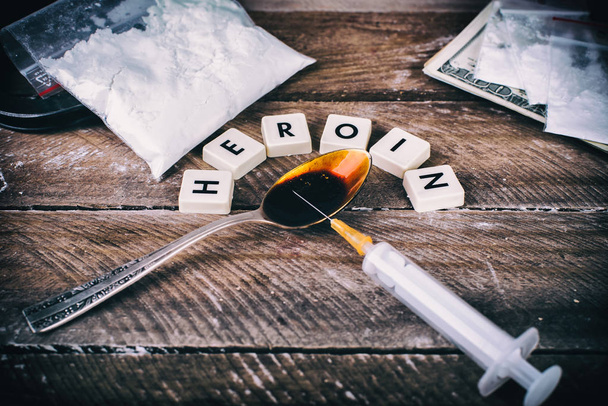 Drogen und Substanzen verboten - Verbrecher verhaften - Foto, Bild