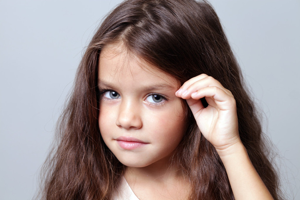 Closeup portrait of pretty little girl - Fotografie, Obrázek
